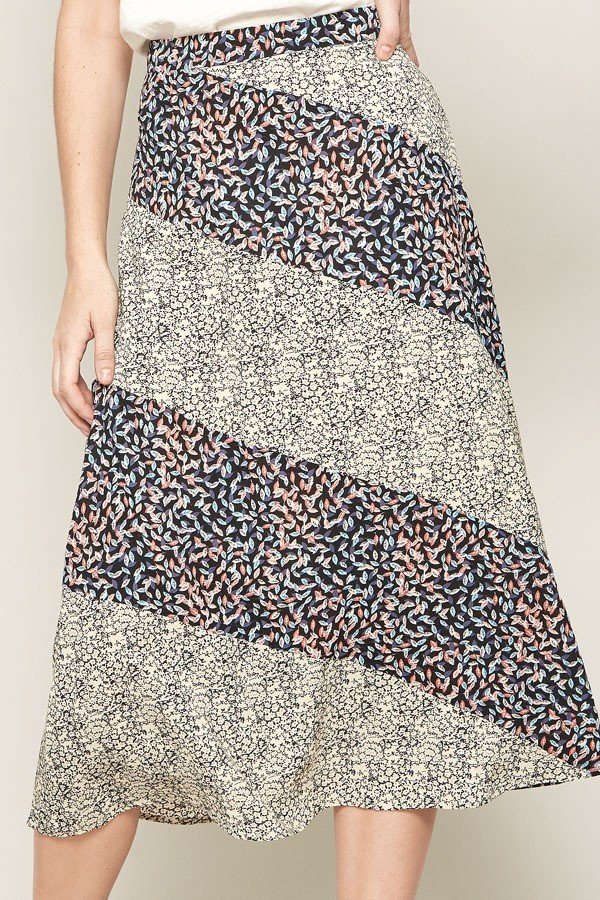 A Floral-print Woven Midi Skirt Smile Sparker