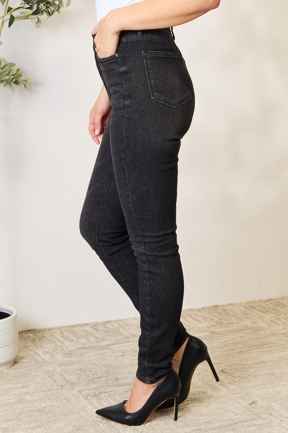 Judy Blue Full Size Tummy Control High Waist Denim Jeans - JEANS - Black