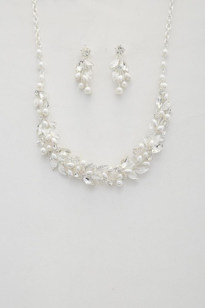 Leaf Pattern Pearl Crystal Necklace Smile Sparker