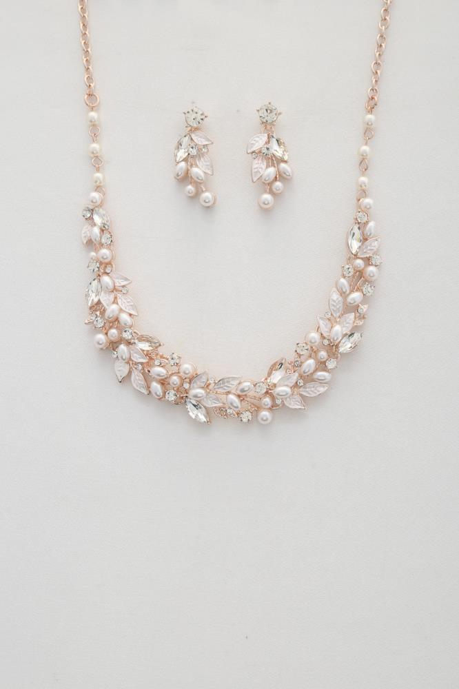 Leaf Pattern Pearl Crystal Necklace Smile Sparker